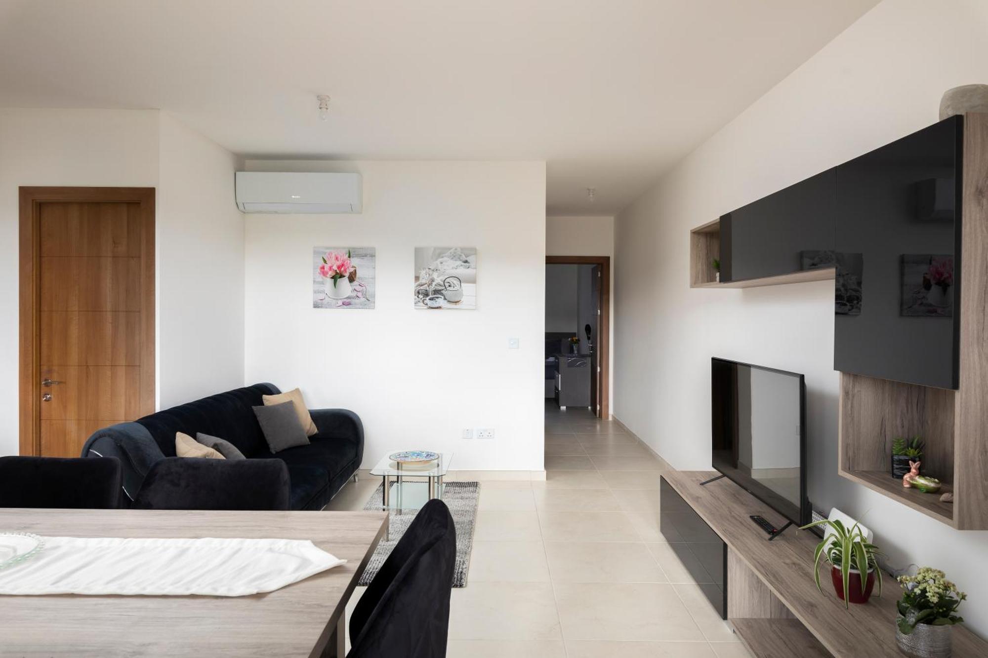 Modern & Spacious 2br With Country Views - Close To Xemxija Bay *