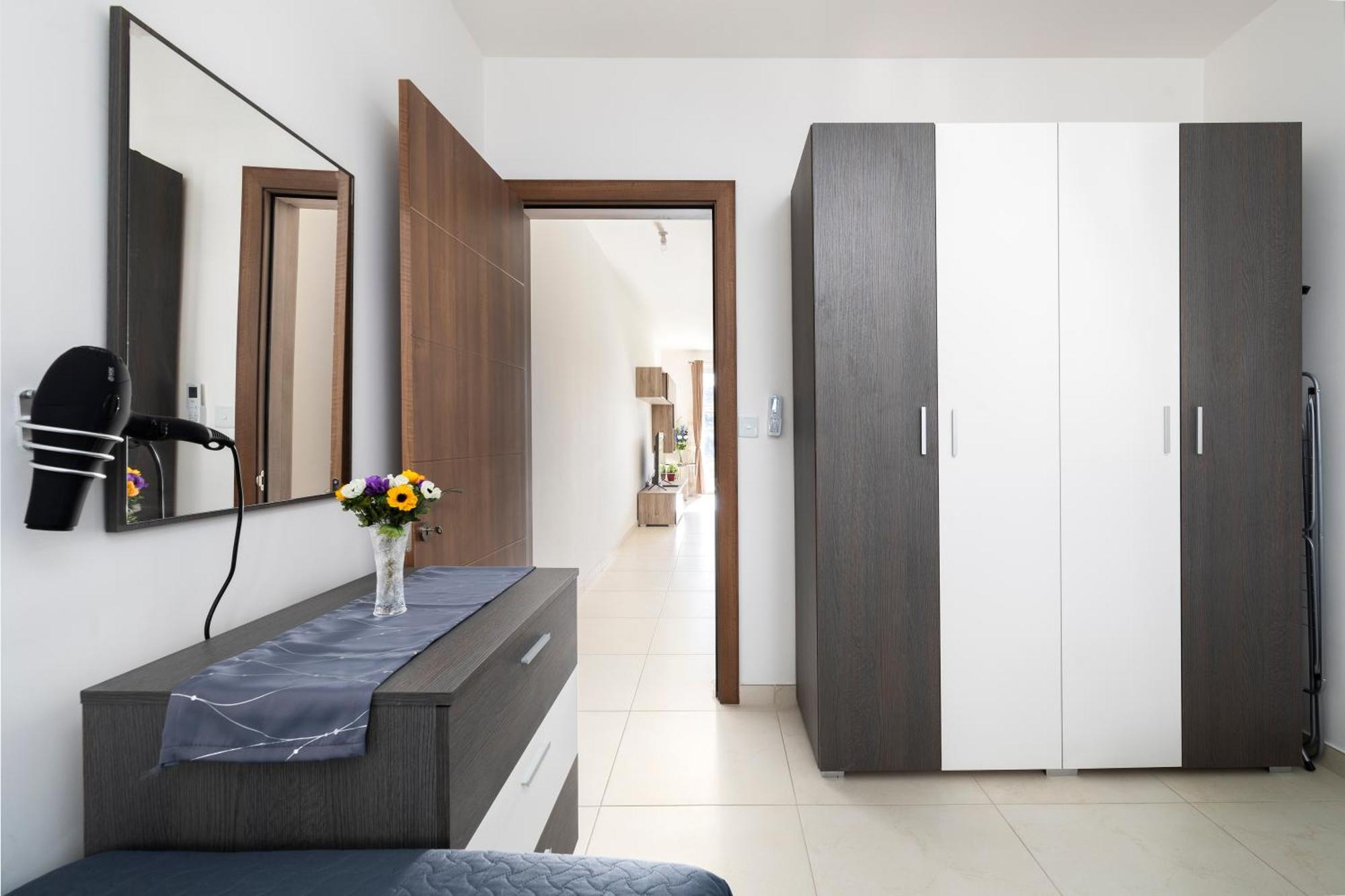 Apartment Modern & Spacious 2br With Country Views - Close To Xemxija Bay St. Paul's Bay