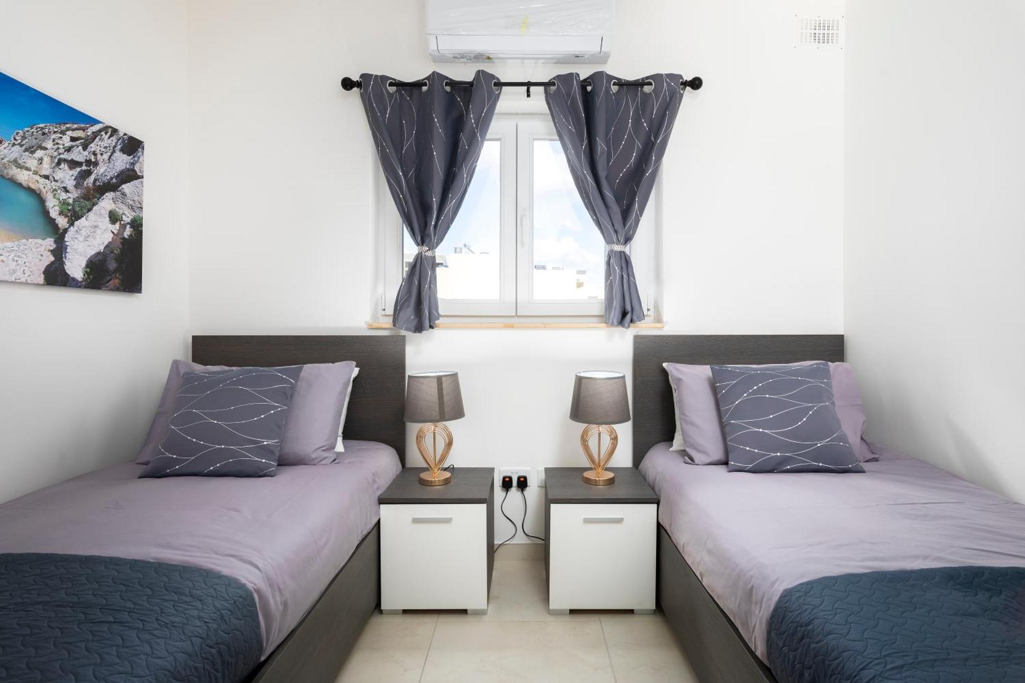 Modern & Spacious 2br With Country Views - Close To Xemxija Bay Apartment *